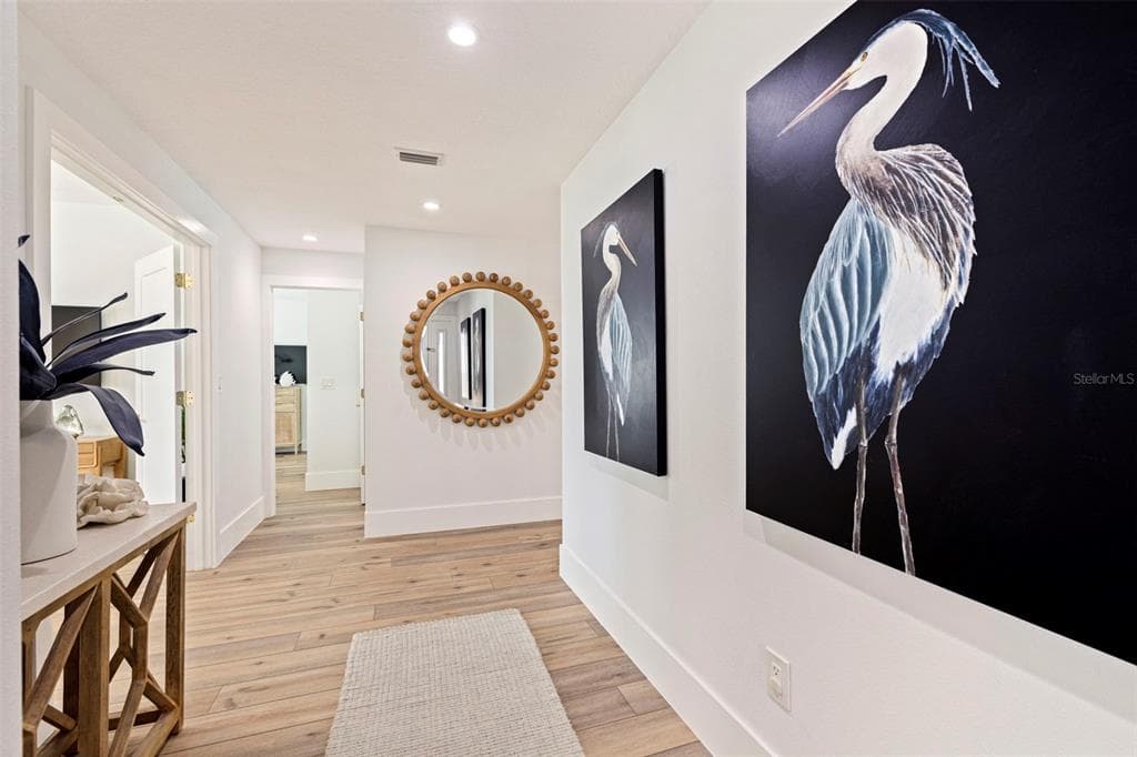1586 GULF BOULEVARD 2501 photo 9