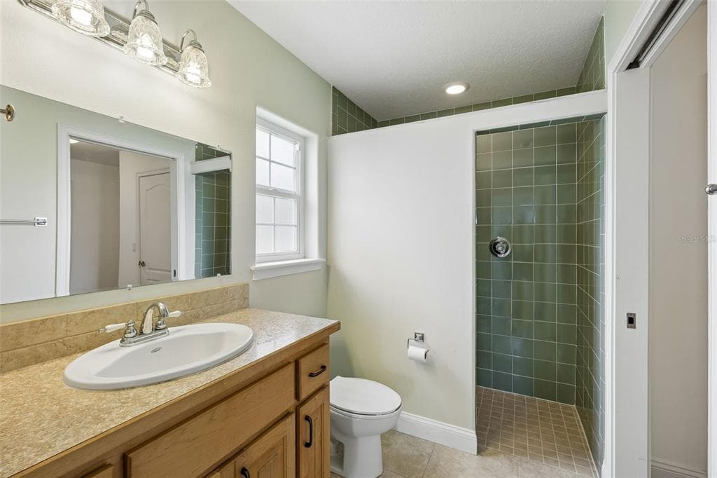 102 SANDRA LANE photo 13