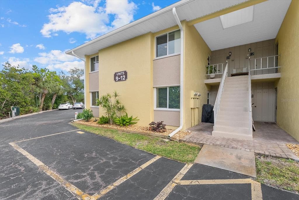 101 LOUELLA LANE 10 photo 1