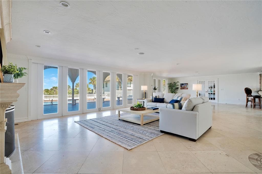 2117 OCEAN DRIVE photo 6