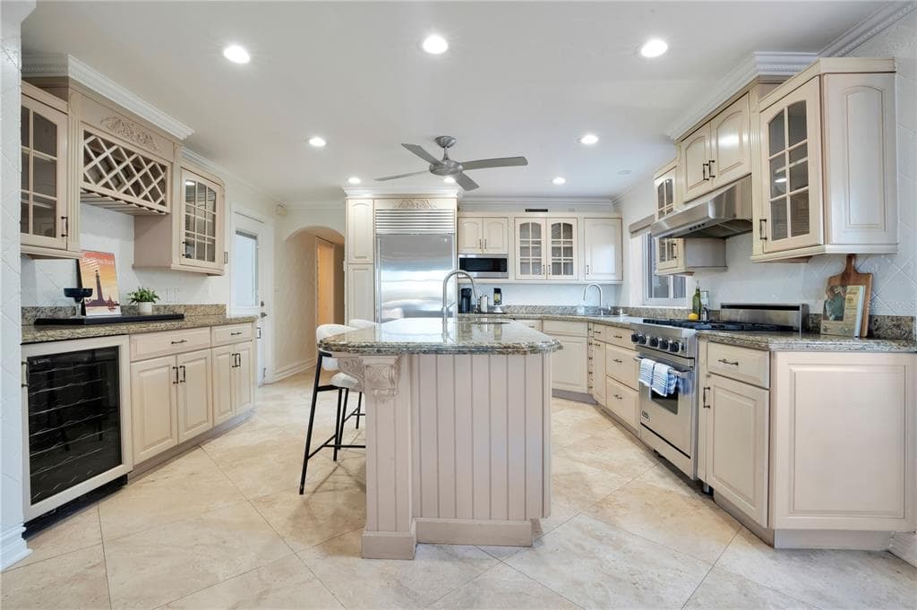 2117 OCEAN DRIVE photo 18