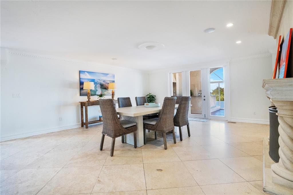 2117 OCEAN DRIVE photo 11