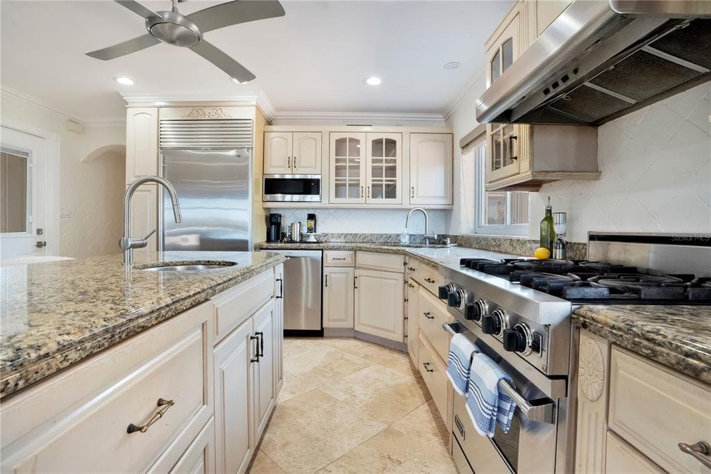2117 OCEAN DRIVE photo 21