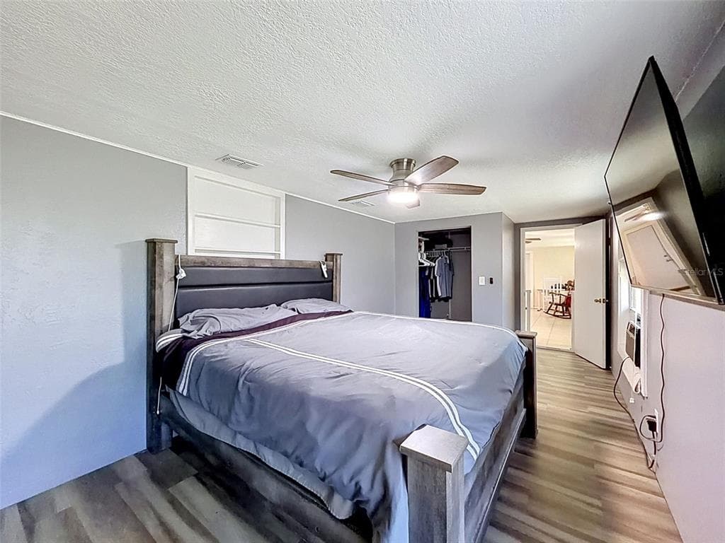 10115 OLEANDER DRIVE photo 17