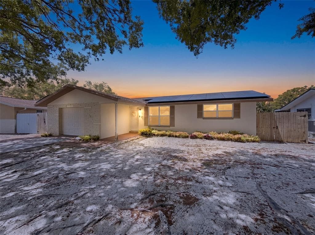 10115 OLEANDER DRIVE photo 1
