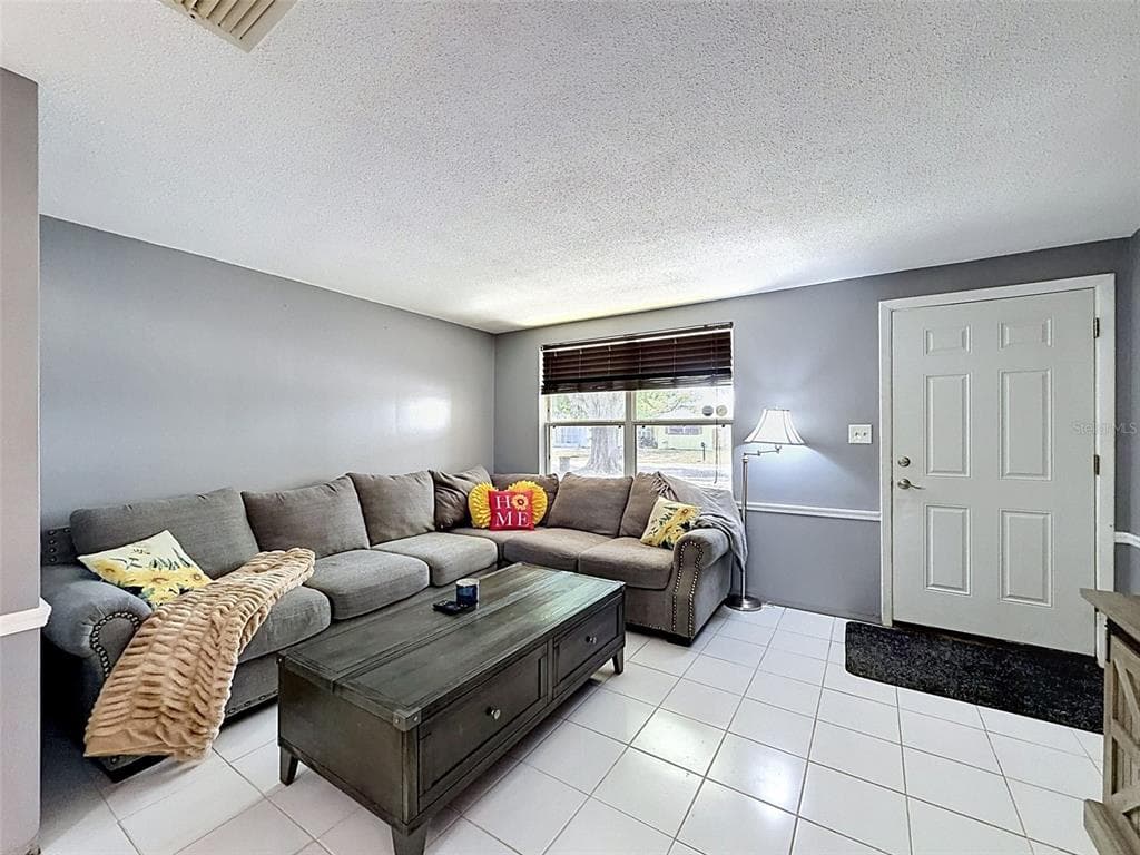 10115 OLEANDER DRIVE photo 4