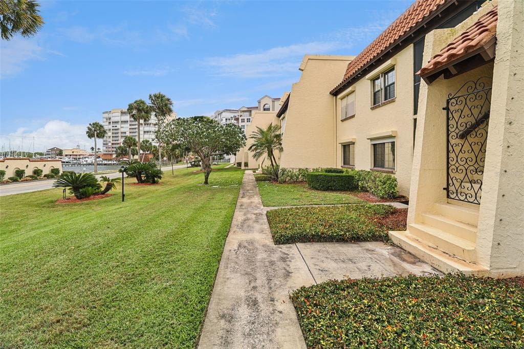 115 N INDIAN RIVER DRIVE 207 photo 3