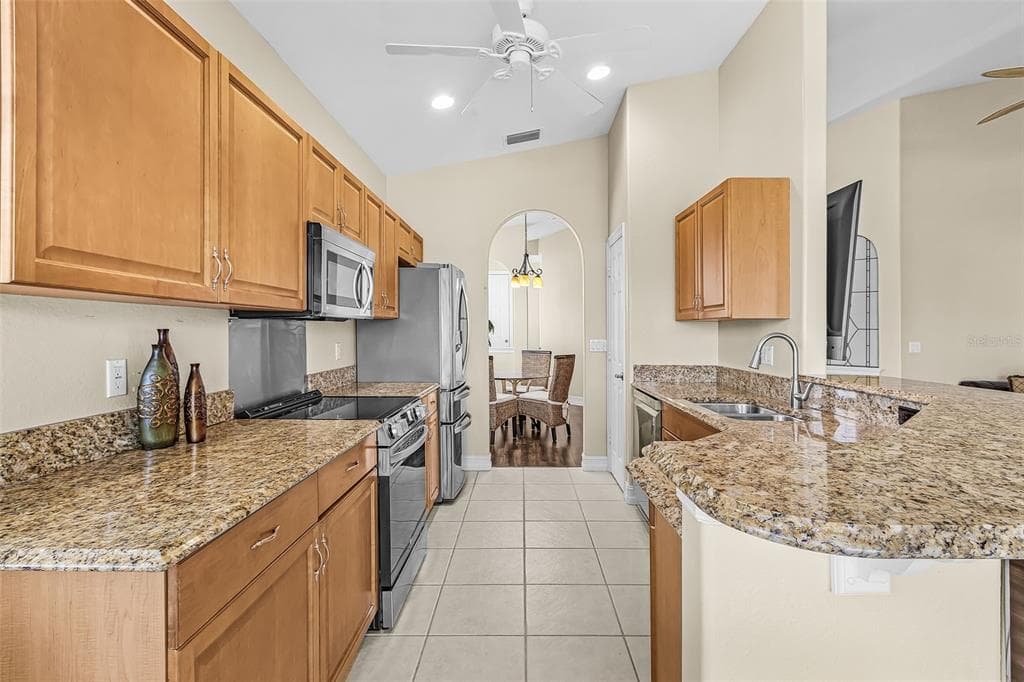 5626 CAPE HARBOUR DRIVE 202 photo 4
