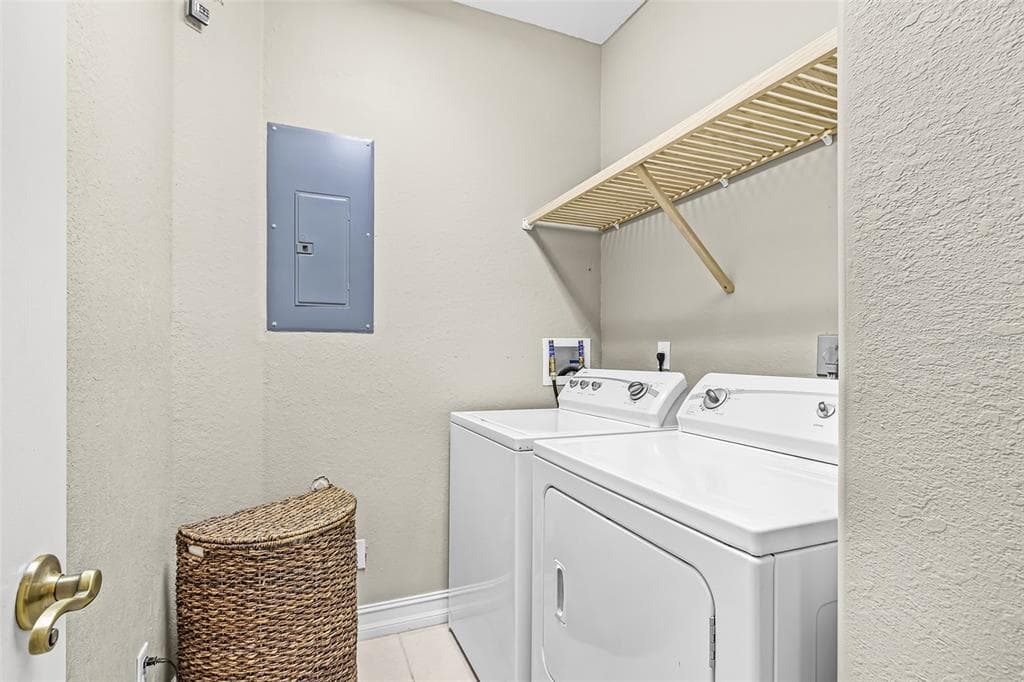 5626 CAPE HARBOUR DRIVE 202 photo 25