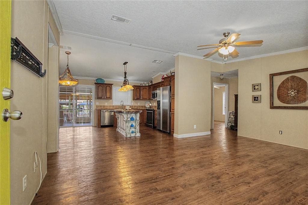 56348 MAPLE ROAD photo 6