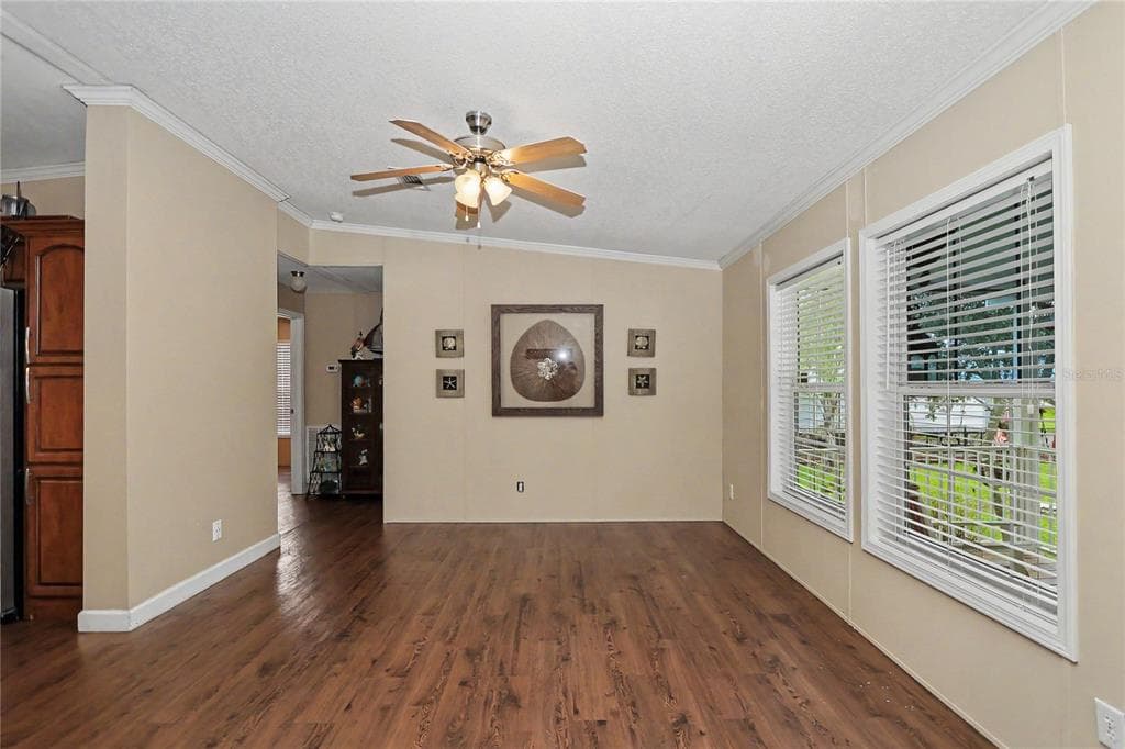 56348 MAPLE ROAD photo 8