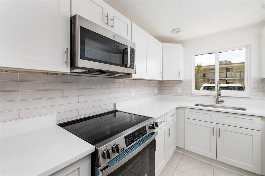 4550 OVERLOOK DRIVE NE 154 photo 17