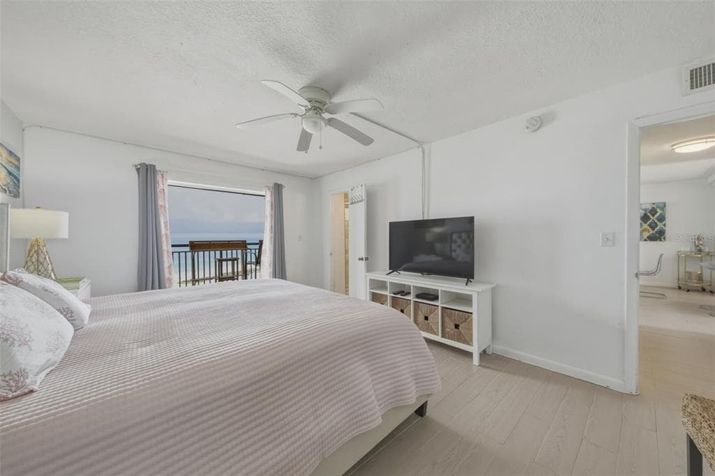 1270 GULF BOULEVARD 1202 photo 22