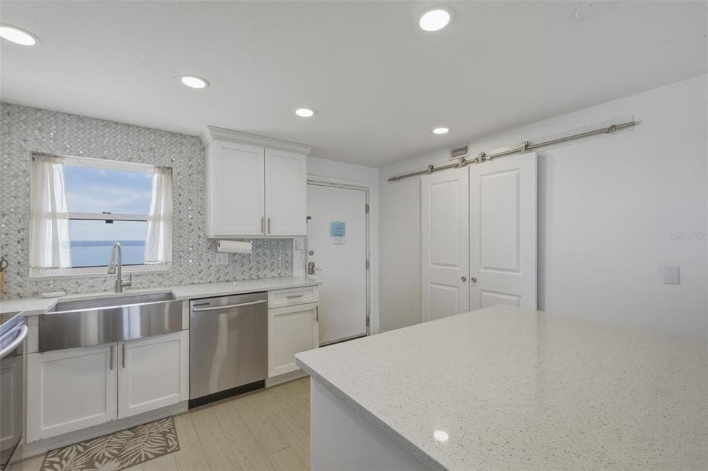 1270 GULF BOULEVARD 1202 photo 7