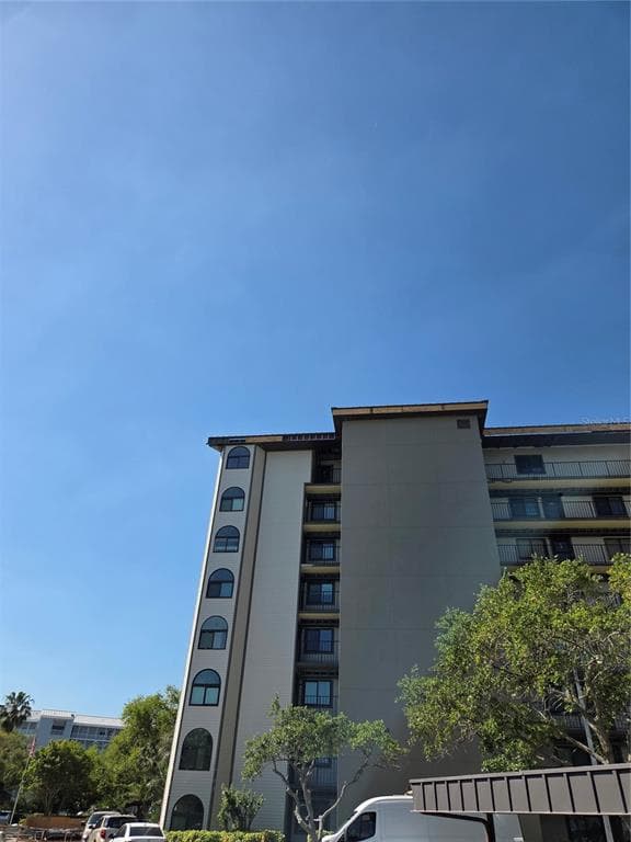 650 ISLAND WAY 202 photo 2