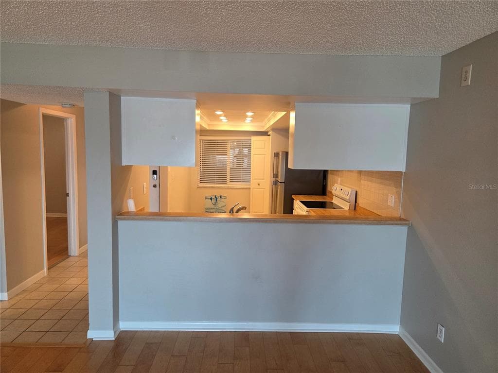 650 ISLAND WAY 202 photo 17