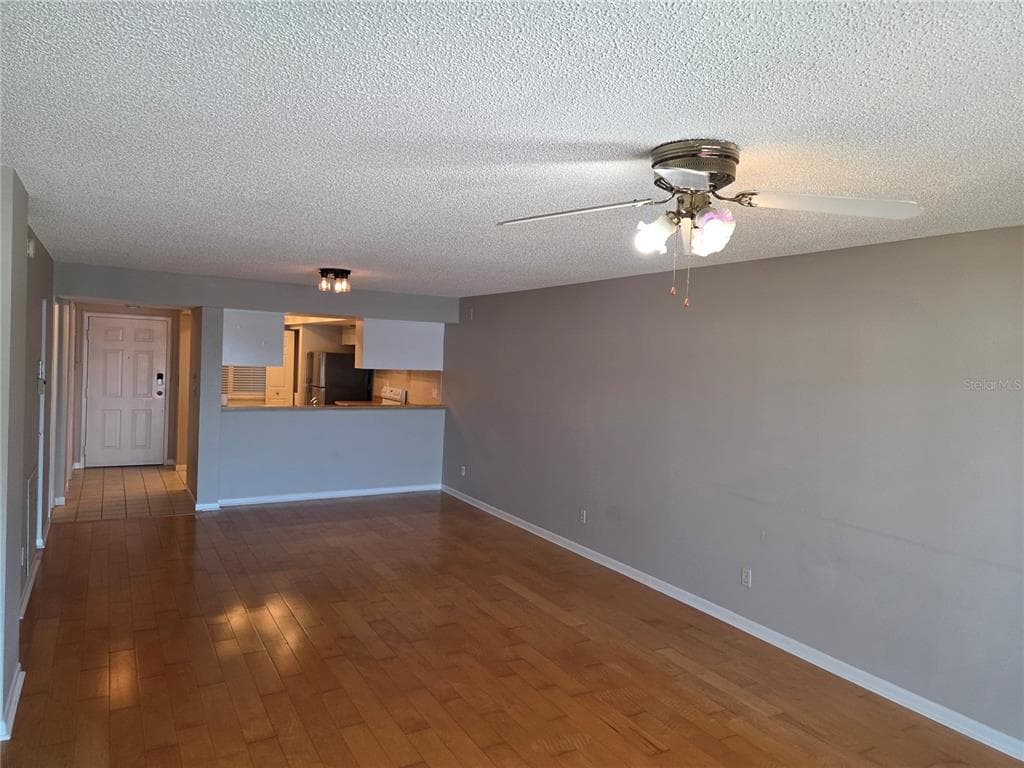650 ISLAND WAY 202 photo 5