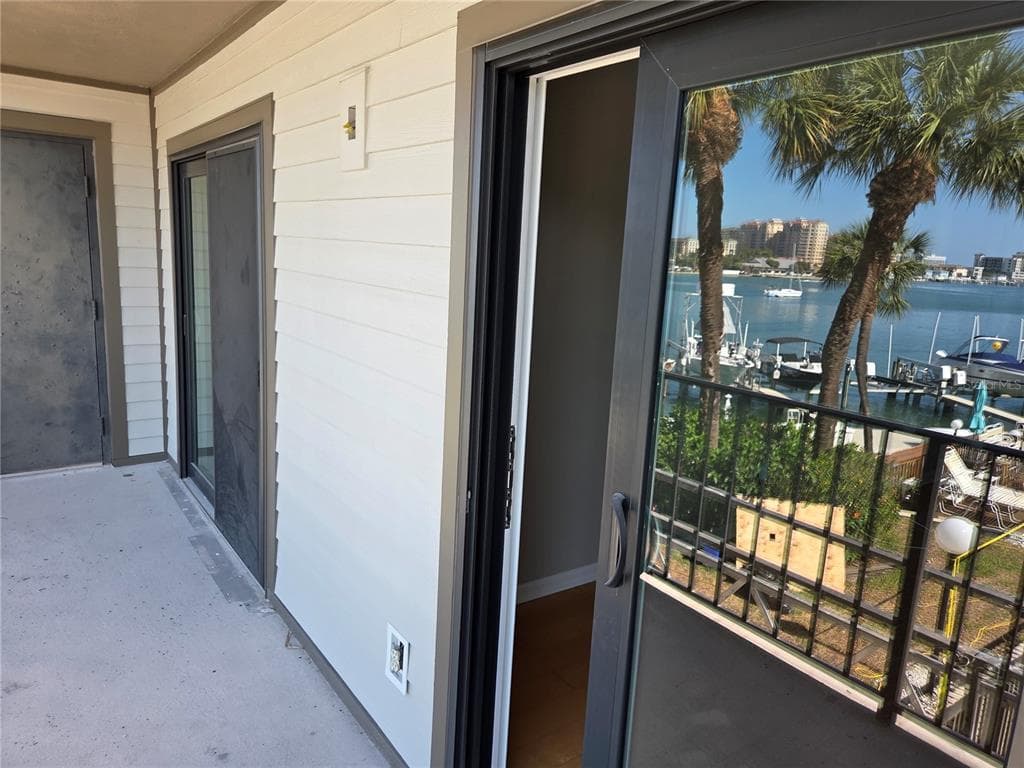 650 ISLAND WAY 202 photo 11