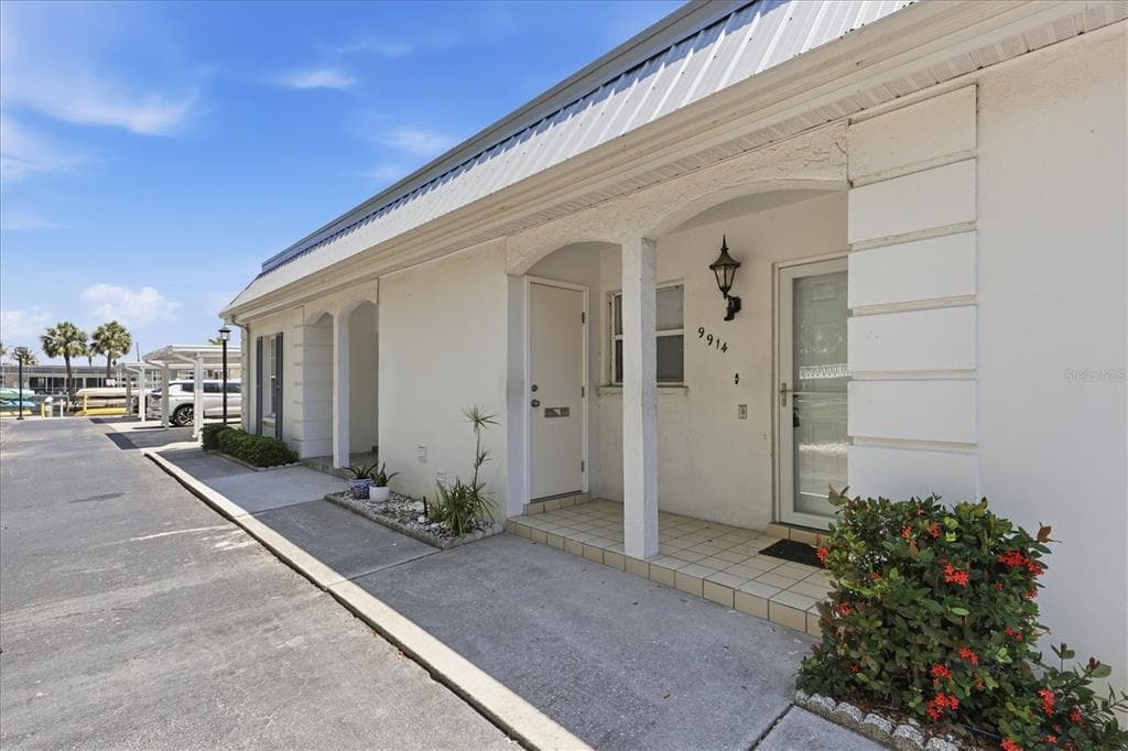 9914 SEBASTIAN COURT photo 1