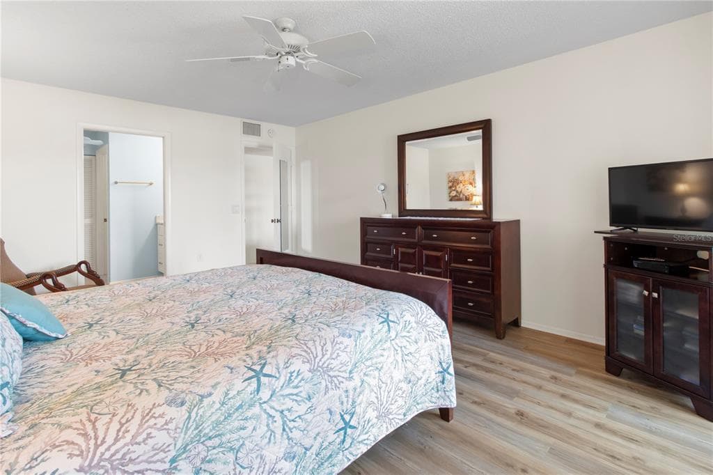 220 LAKEWOOD DRIVE photo 25