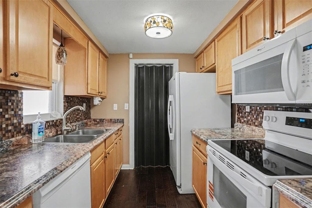 2217 HARRISON DRIVE photo 8