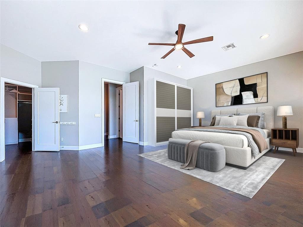 306 BAY PLZ photo 22