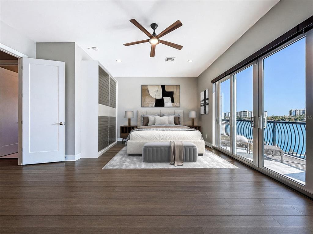 306 BAY PLZ photo 25