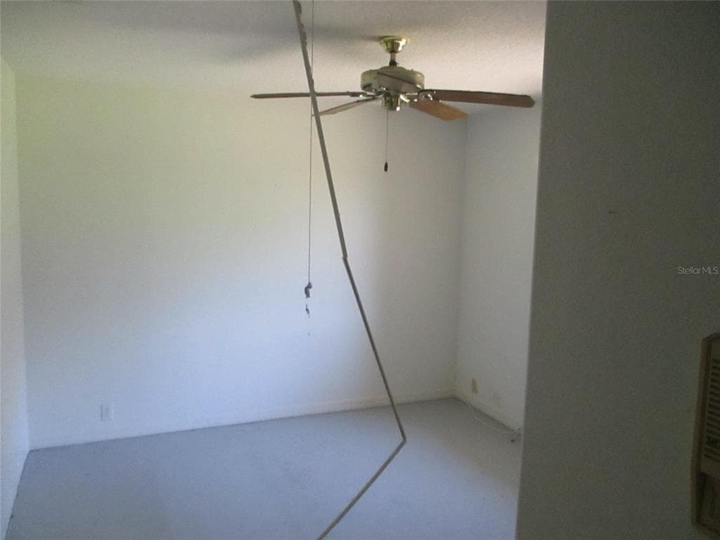 8904 PLANTERS LANE photo 22