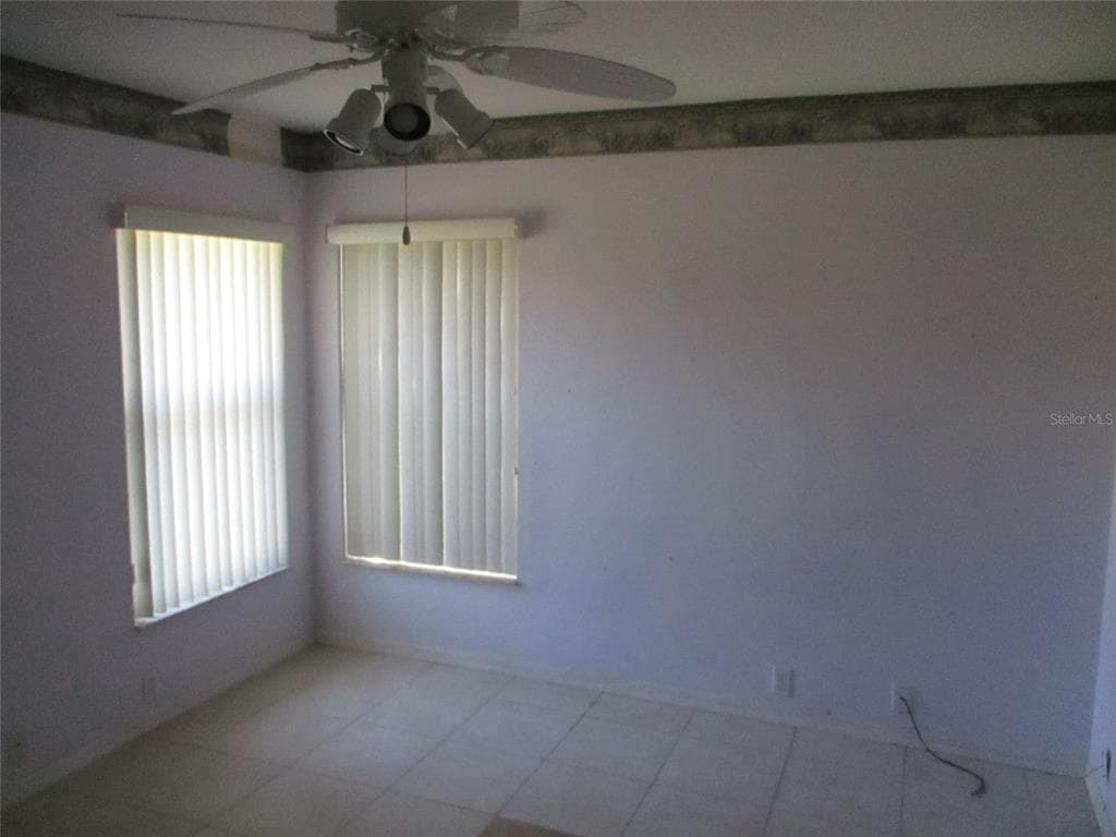 8904 PLANTERS LANE photo 19