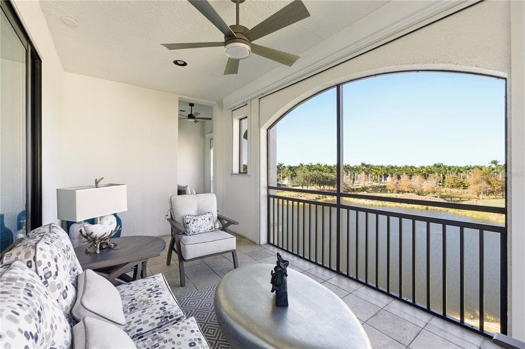 2555 MARQUESA ROYALE LANE PH 302 photo 9