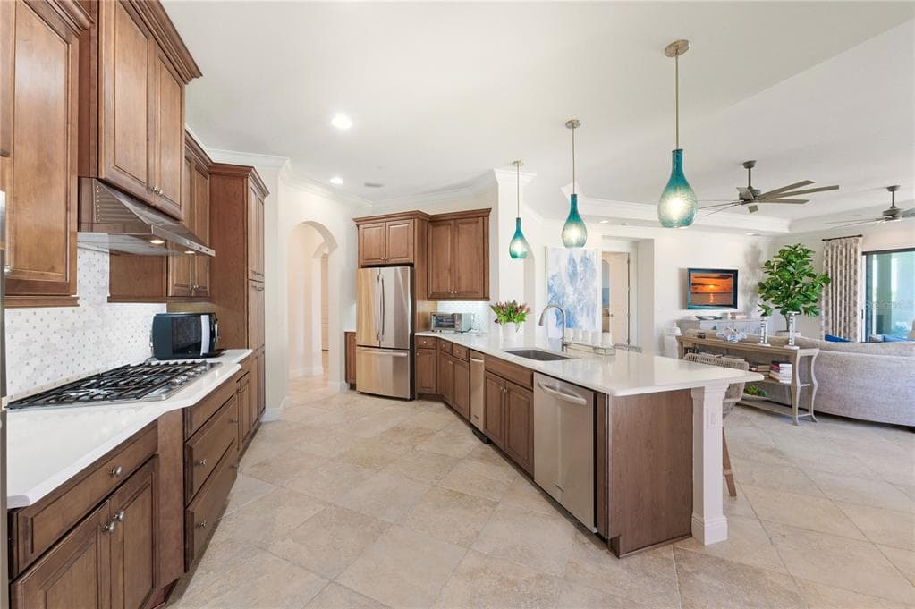 2555 MARQUESA ROYALE LANE PH 302 photo 21