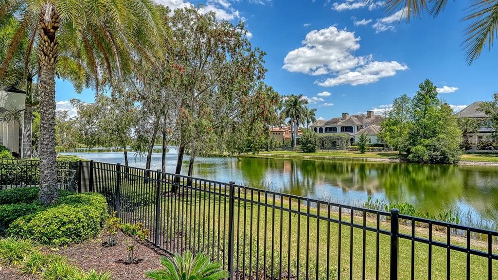 7975 MATERA COURT photo 7