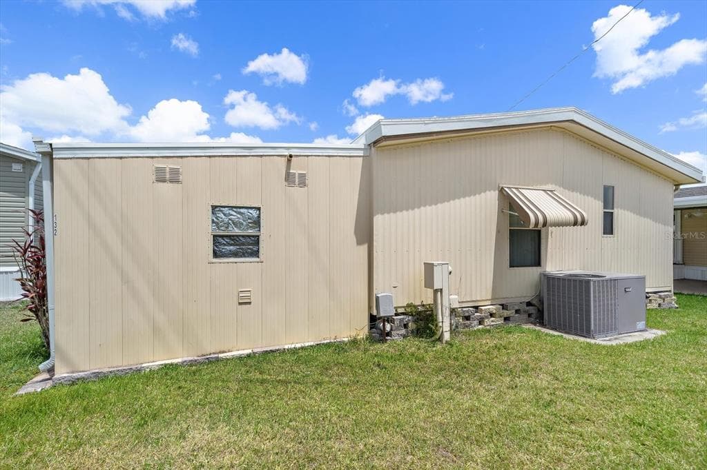132 LAKEVIEW DRIVE 132 photo 25