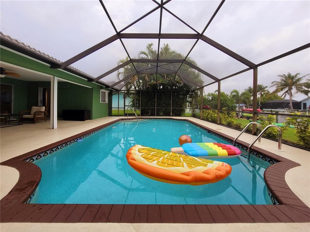 4815 SORRENTO COURT photo 6