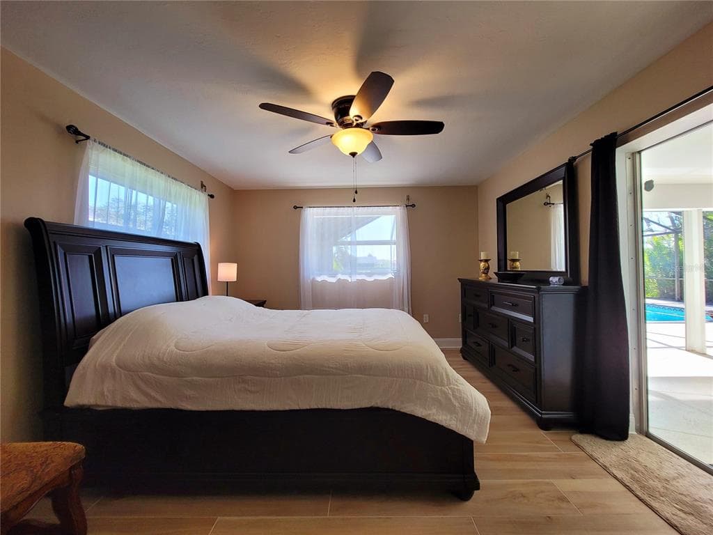 4815 SORRENTO COURT photo 17