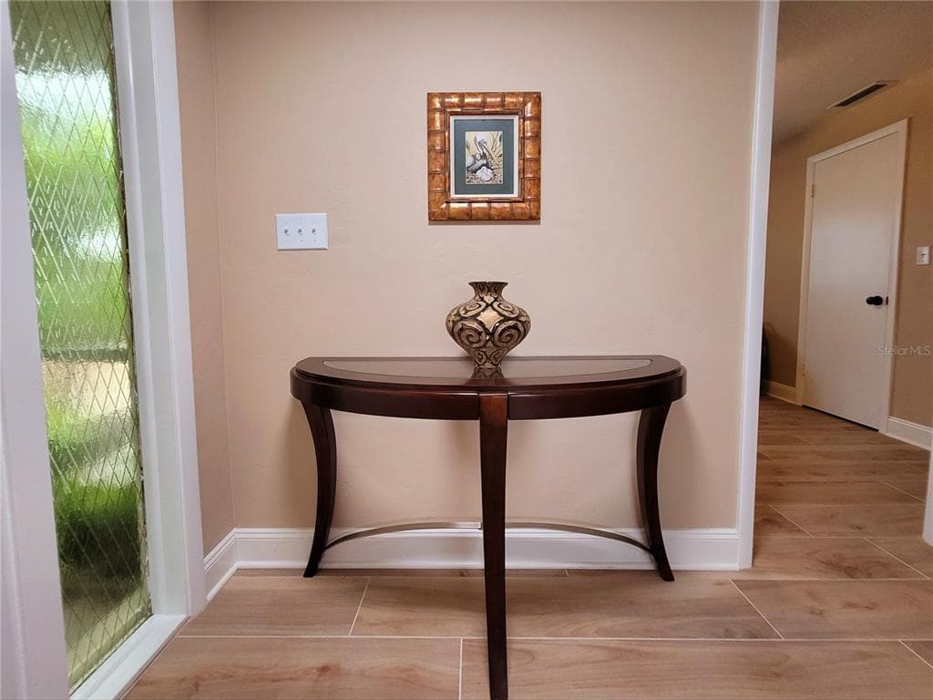 4815 SORRENTO COURT photo 10