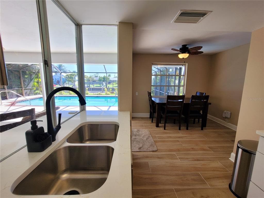 4815 SORRENTO COURT photo 14