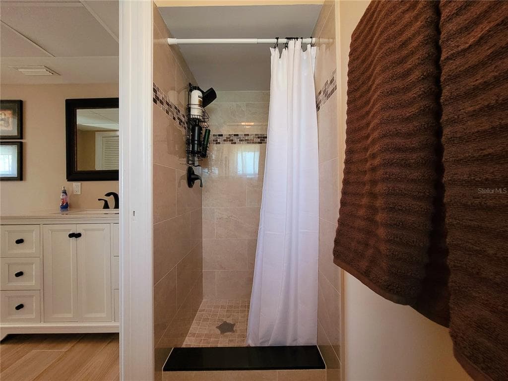 4815 SORRENTO COURT photo 18