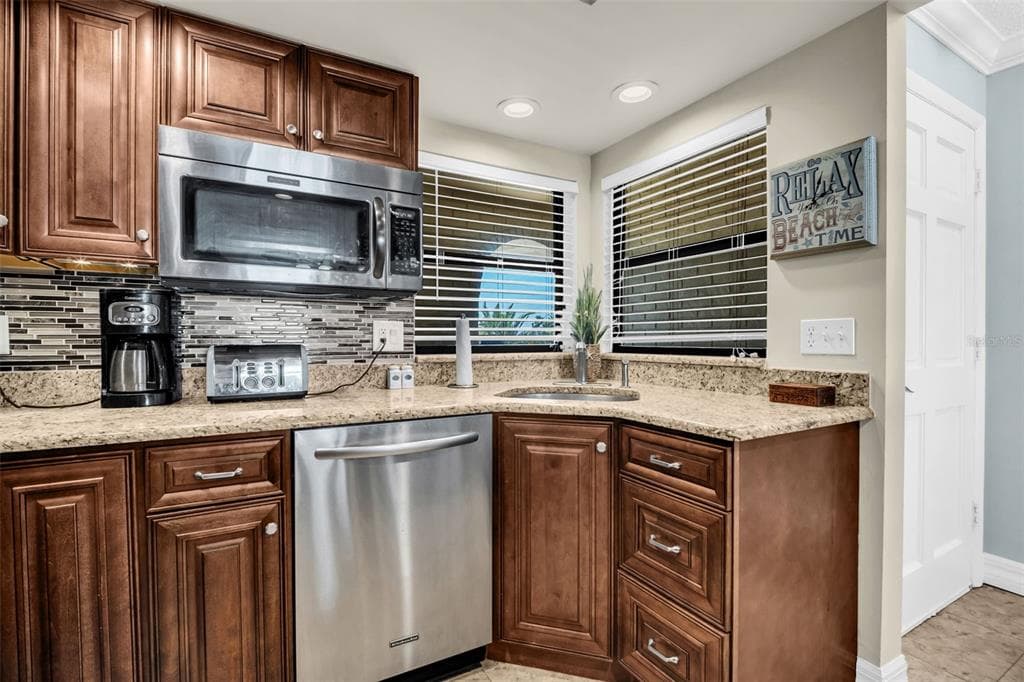 3500 GULF BOULEVARD 407B photo 9