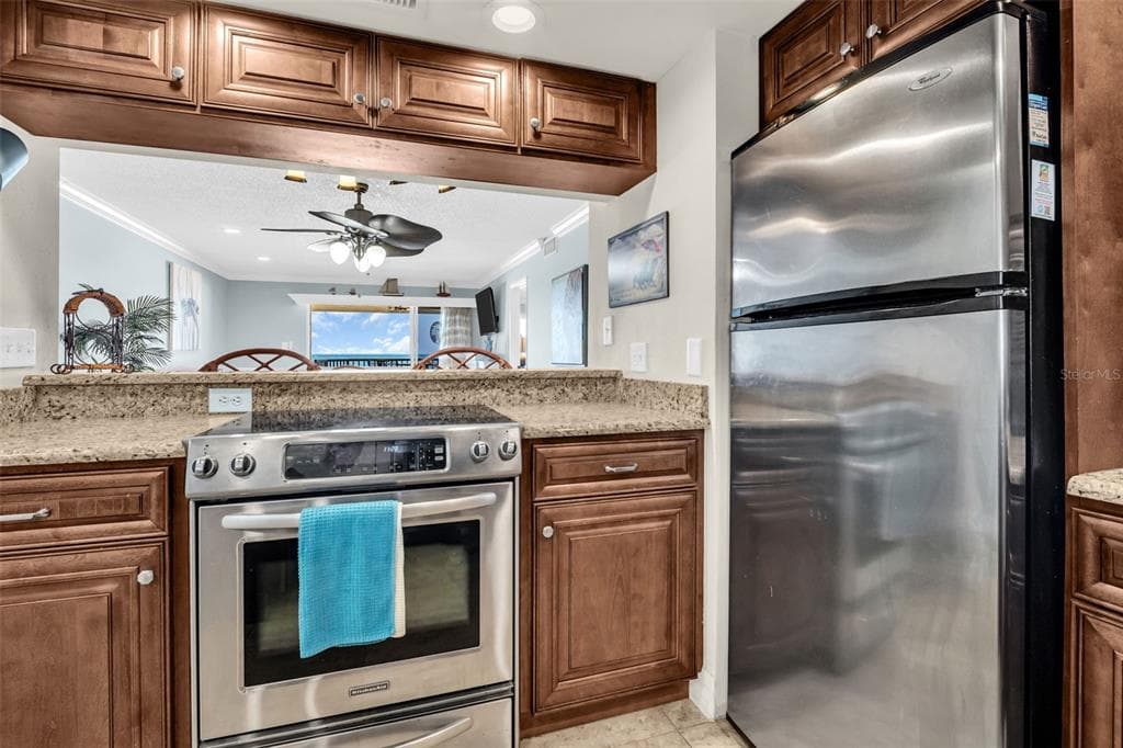 3500 GULF BOULEVARD 407B photo 8