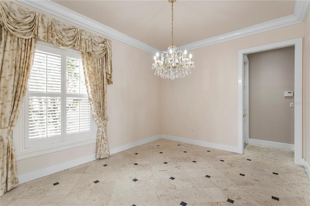 215 HARRISON AVENUE photo 22