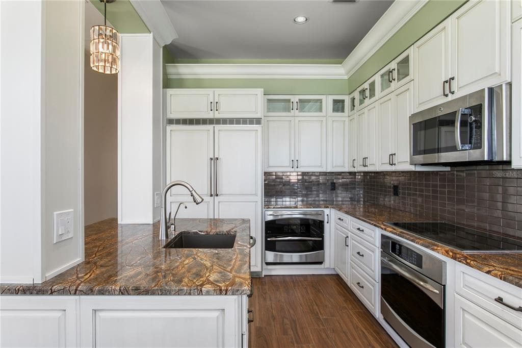 215 HARRISON AVENUE photo 19