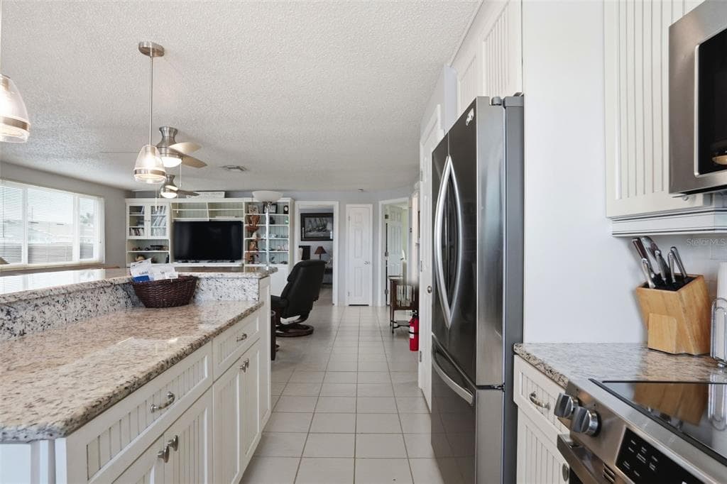 13822 MALCOLM AVENUE photo 15