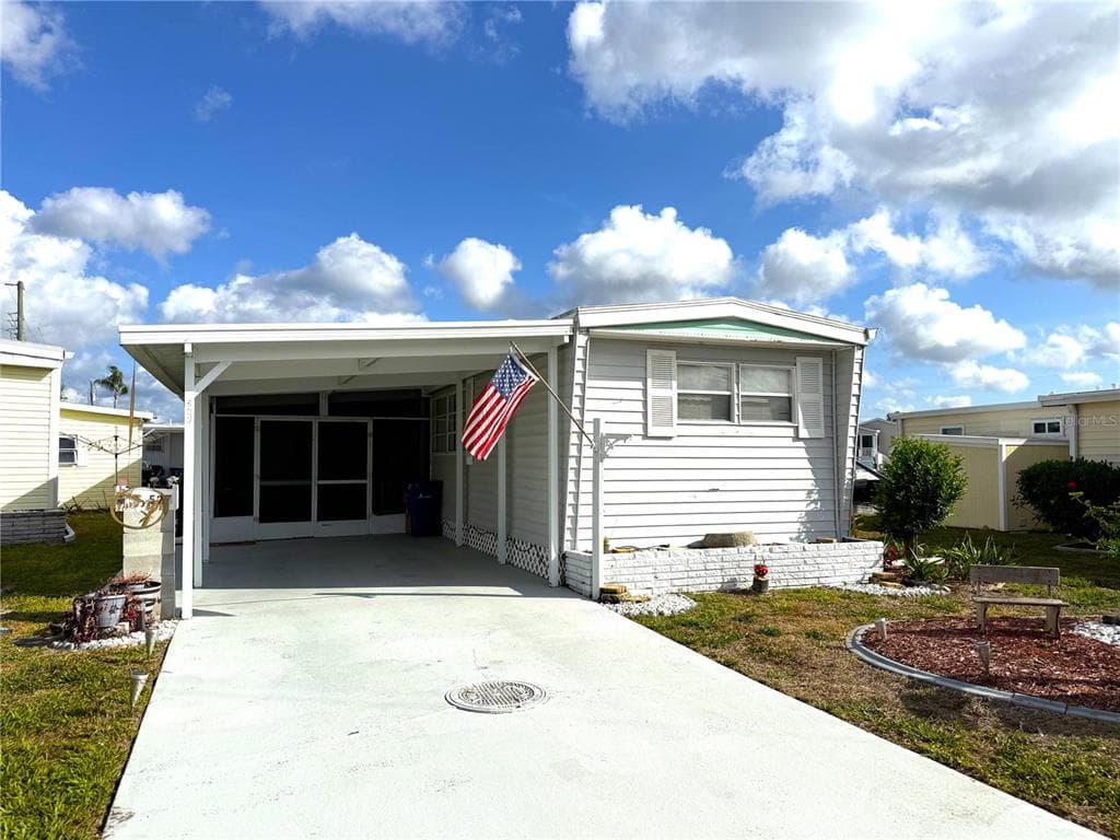 527 BLACKBURN BOULEVARD 1