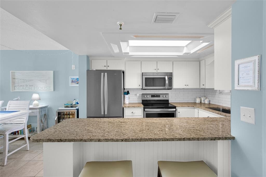 421 S ATLANTIC AVENUE 302 photo 12