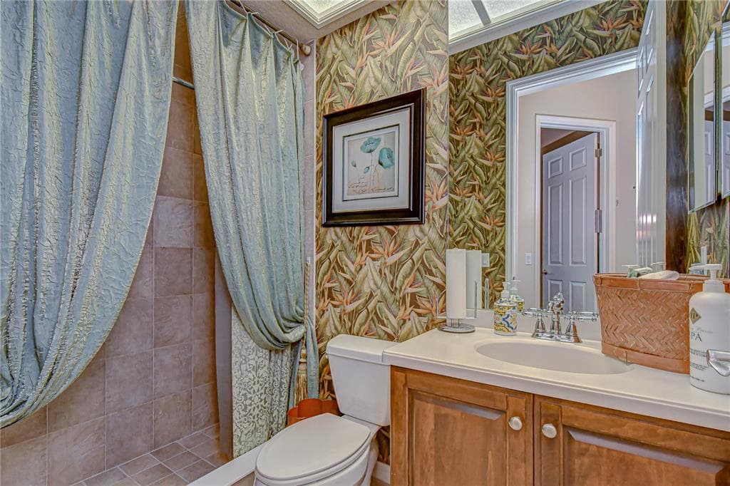 20915 LAKE VIENNA DRIVE photo 23