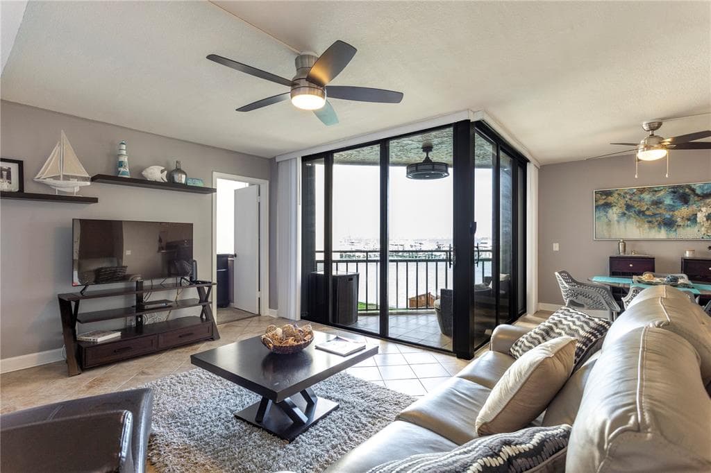 5825 PUERTA DEL SOL BOULEVARD S 265 photo 12