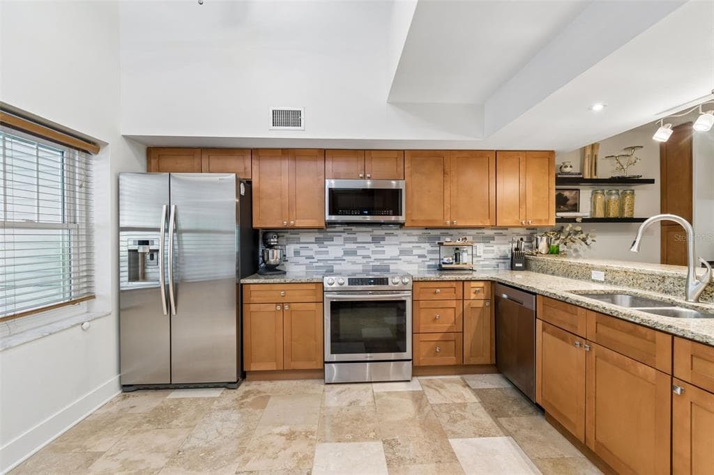2599 DOLLY BAY DRIVE 302 photo 2