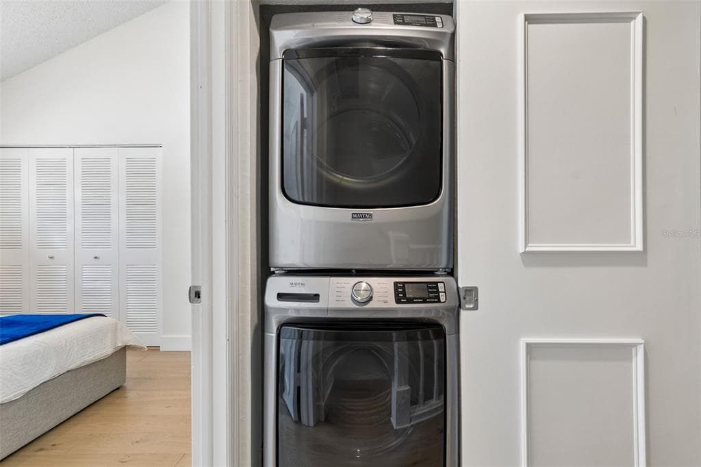 2599 DOLLY BAY DRIVE 302 photo 25