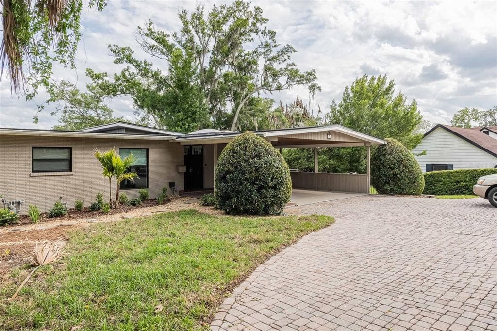 7 LAKE HOLLINGSWORTH DRIVE 2